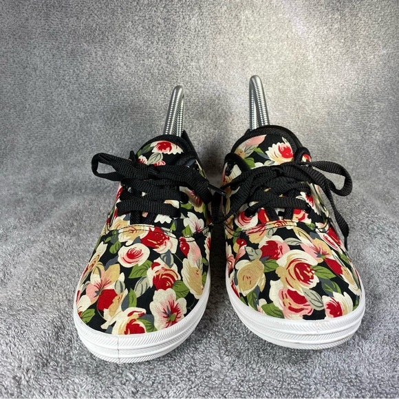 New Shoes Women’s Size 7 Lace Up GrannyCore Sneakers Floral Flats‎ - Picture 6 of 10